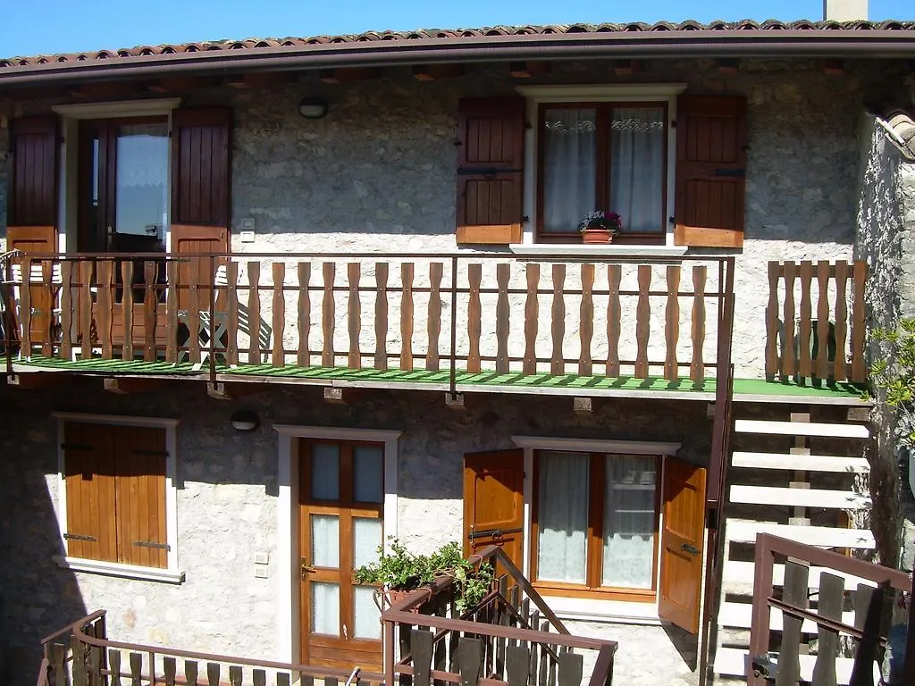Appartamento Laura Brenzone sul Garda Italia